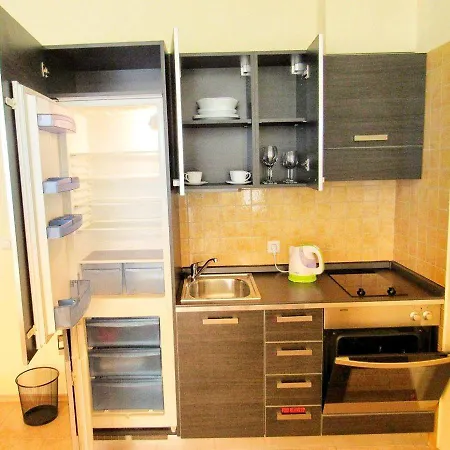Golden Excellence In 5 Stars Sunset פומורי